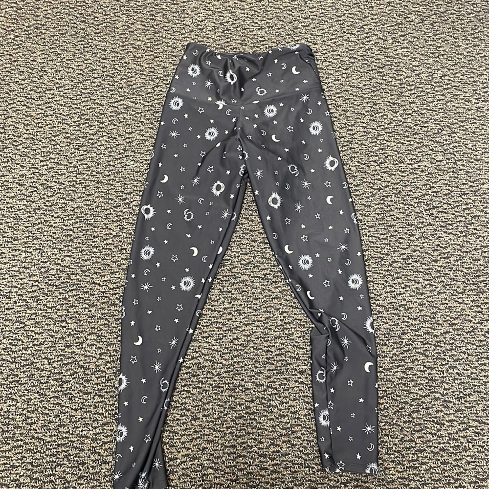Onzie stars and moon leggings